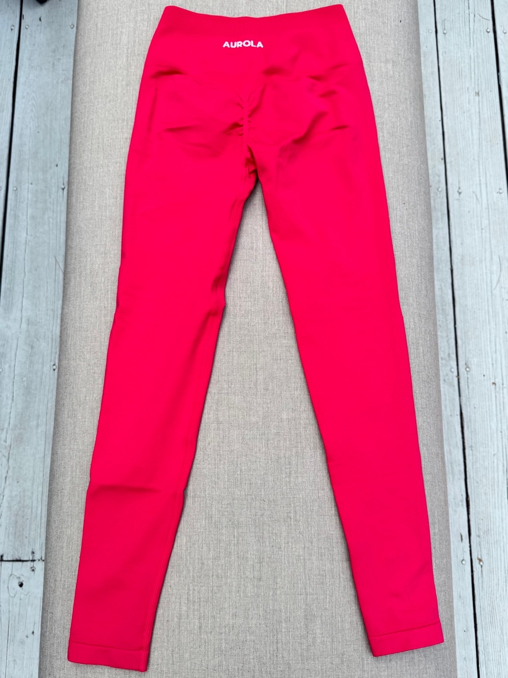 Aurola Seamless Scrunch Butt Leggings Hot Pink Small